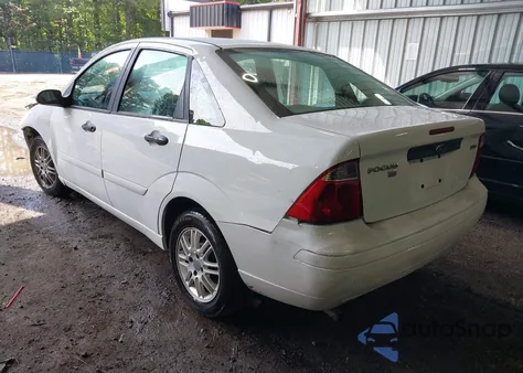 2005 Ford Focus Zx4 z USA, uszkodzony, nr VIN 1FAFP34N95W173118